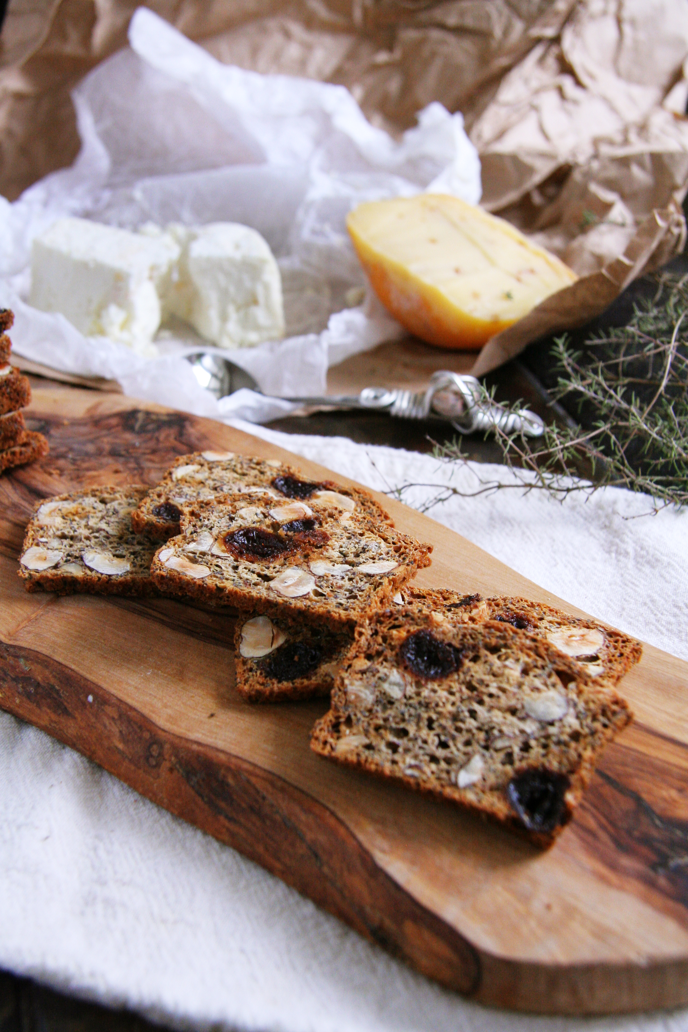 Hazelnut Crackers 